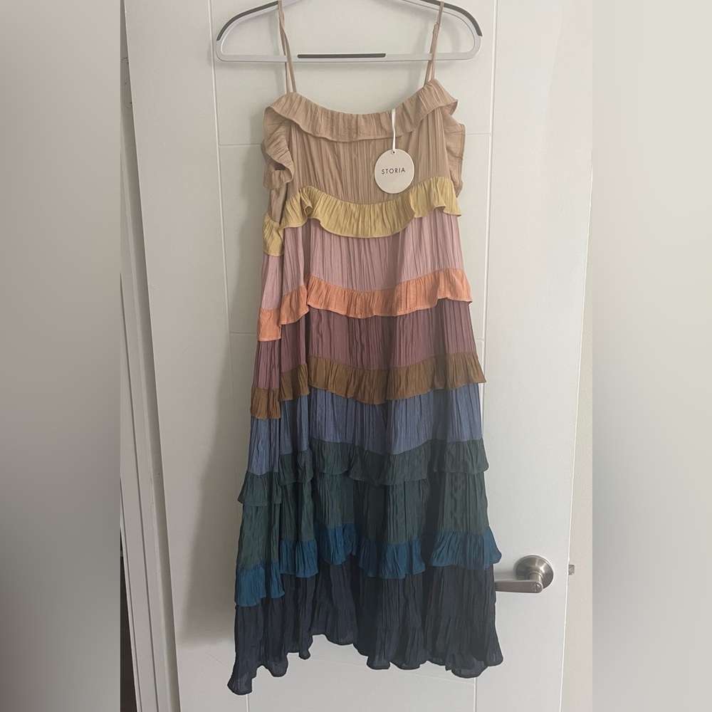 Multi colored tiered dress 🌈👗